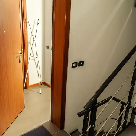 Zona Tribunale Con Garage Privato *